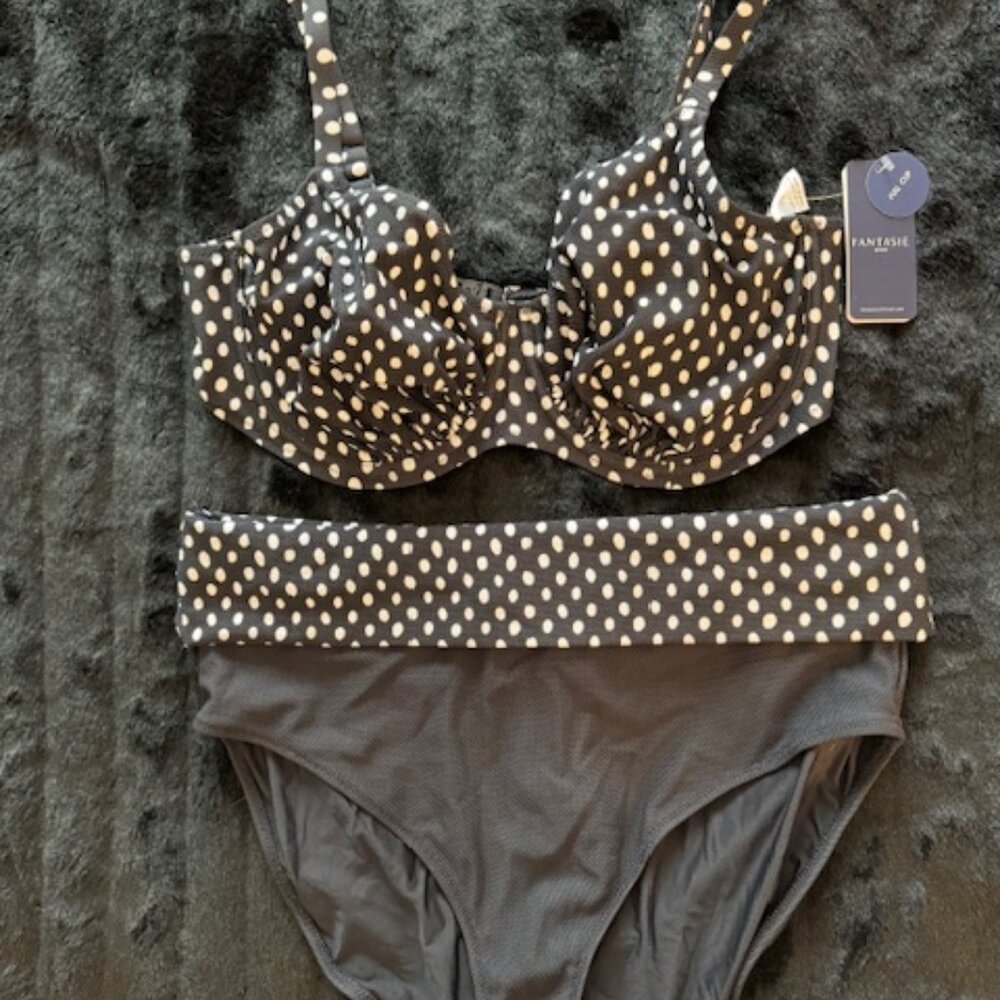 NWT Fantasie Santa Monica super cute black and white polka dot bikini. 40DDD.